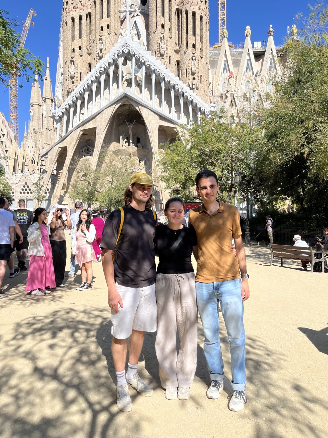 Jesper, Karin och Arnau vid Sagrada Familia